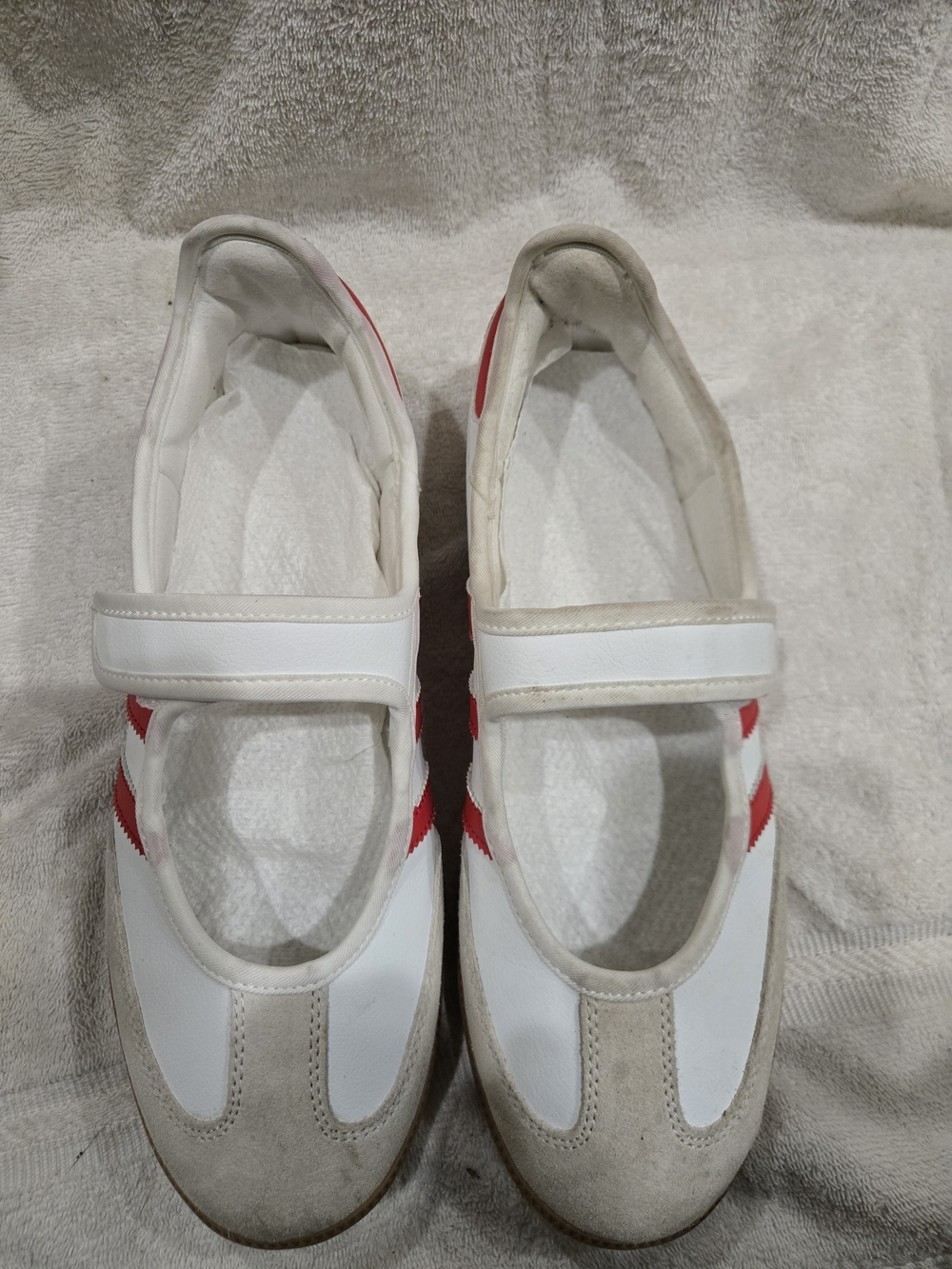 Adidas Women's White and Red Mary Jane Sambas 10